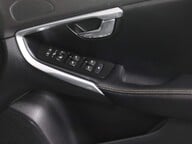 Volvo V40 T2 R-DESIGN NAV PLUS 36