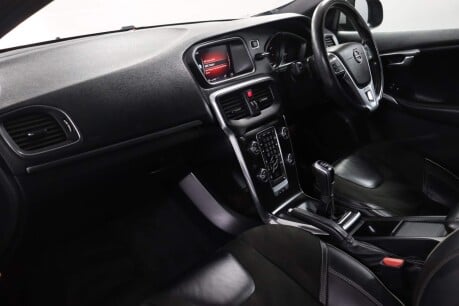 Volvo V40 T2 R-DESIGN NAV PLUS 34