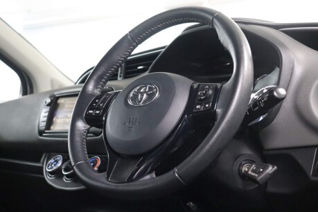 Toyota Yaris VVT-I ICON TECH 12