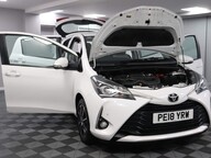 Toyota Yaris VVT-I ICON TECH 15