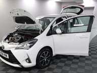 Toyota Yaris VVT-I ICON TECH 16