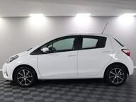 Toyota Yaris VVT-I ICON TECH 18