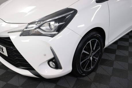 Toyota Yaris VVT-I ICON TECH 31