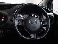 Toyota Yaris VVT-I ICON TECH 45