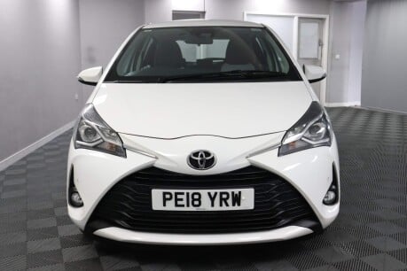 Toyota Yaris VVT-I ICON TECH 2