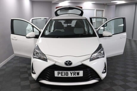 Toyota Yaris VVT-I ICON TECH 6