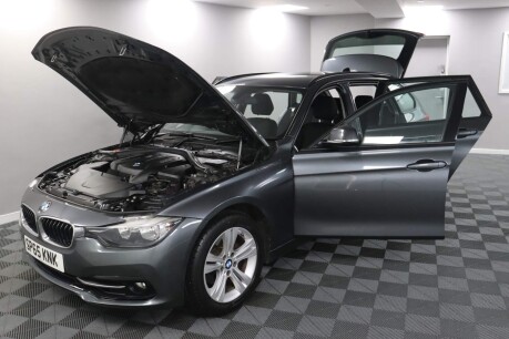 BMW 3 Series 320I XDRIVE SPORT TOURING 17