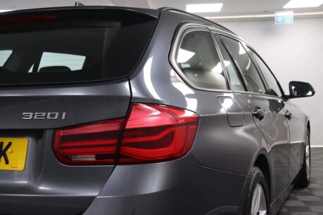 BMW 3 Series 320I XDRIVE SPORT TOURING 13