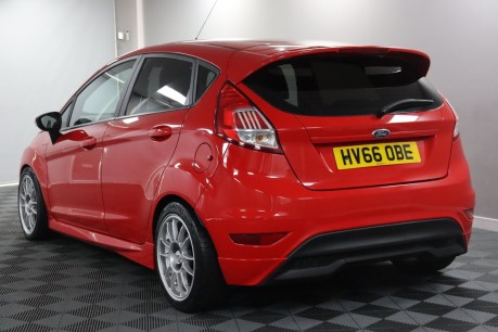 Ford Fiesta ST-LINE 10