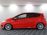 Ford Fiesta ST-LINE 18