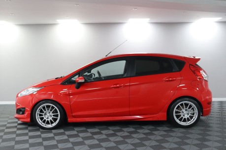 Ford Fiesta ST-LINE 18