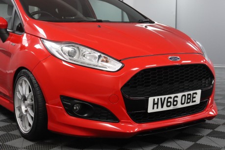 Ford Fiesta ST-LINE 24