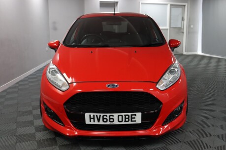 Ford Fiesta ST-LINE 2