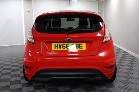 Ford Fiesta ST-LINE 8