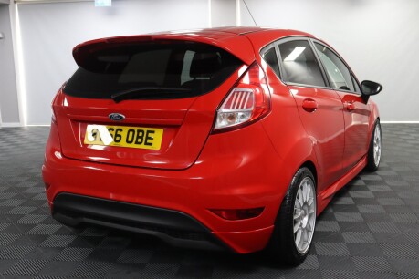 Ford Fiesta ST-LINE 11