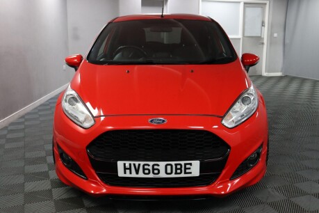 Ford Fiesta ST-LINE 2