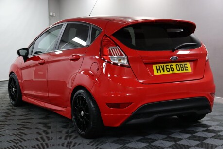 Ford Fiesta ST-LINE 9