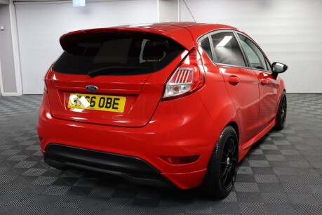 Ford Fiesta ST-LINE 10