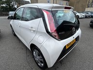 Toyota Aygo VVT-I X-PLAY 10