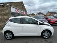 Toyota Aygo VVT-I X-PLAY 4