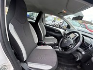 Toyota Aygo VVT-I X-PLAY 13