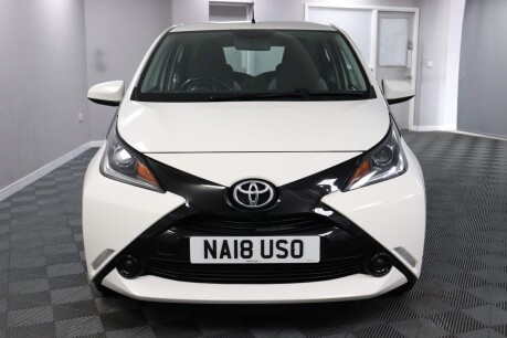 Toyota Aygo VVT-I X-PLAY 2