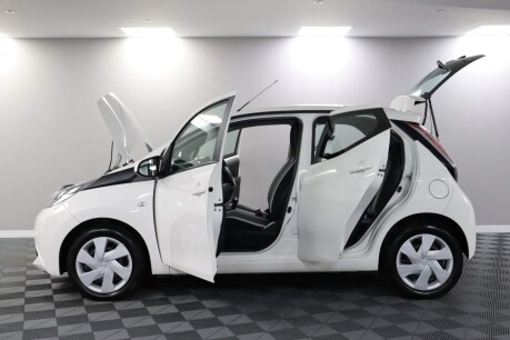 Toyota Aygo VVT-I X-PLAY 4