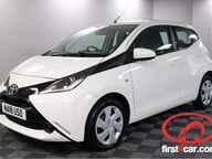 Toyota Aygo VVT-I X-PLAY 1