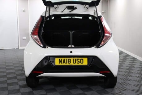 Toyota Aygo VVT-I X-PLAY 14