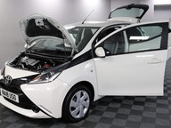 Toyota Aygo VVT-I X-PLAY 16