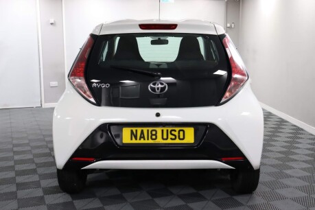 Toyota Aygo VVT-I X-PLAY 8