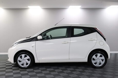 Toyota Aygo VVT-I X-PLAY 18