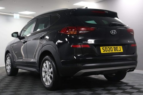 Hyundai TUCSON CRDI SE NAV MHEV 22