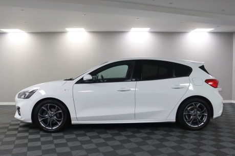 Ford Focus ST-LINE 18