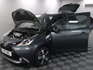 Toyota Aygo VVT-I X-CLUSIV 3 16