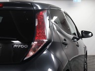 Toyota Aygo VVT-I X-CLUSIV 3 23