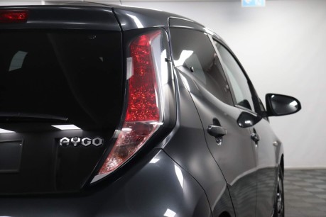 Toyota Aygo VVT-I X-CLUSIV 3 23