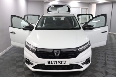 Dacia Sandero ESSENTIAL SCE 7