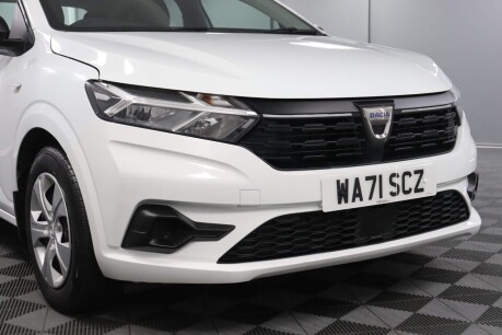 Dacia Sandero ESSENTIAL SCE 24