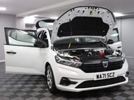 Dacia Sandero ESSENTIAL SCE 15