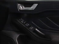 Ford Focus ST-LINE 32