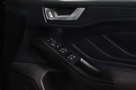 Ford Focus ST-LINE 32