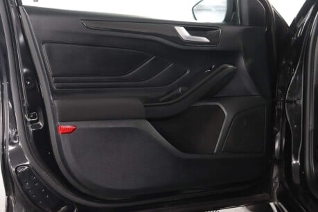 Ford Focus ST-LINE 33