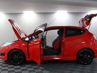 Ford Fiesta ST-LINE RED EDITION 4