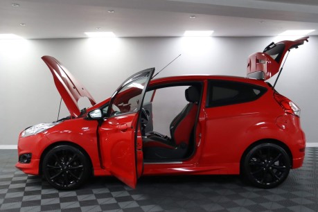 Ford Fiesta ST-LINE RED EDITION 4