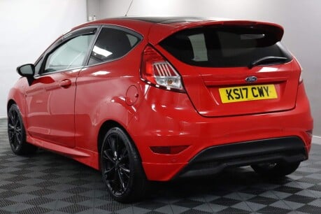 Ford Fiesta ST-LINE RED EDITION 10