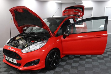 Ford Fiesta ST-LINE RED EDITION 16