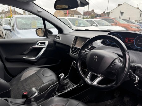 Peugeot 2008 PURETECH ALLURE 15