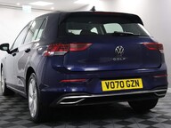 Volkswagen Golf STYLE TSI 29