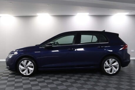 Volkswagen Golf STYLE TSI 18